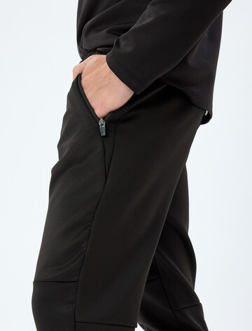 Koton Regular Broek in Zwart