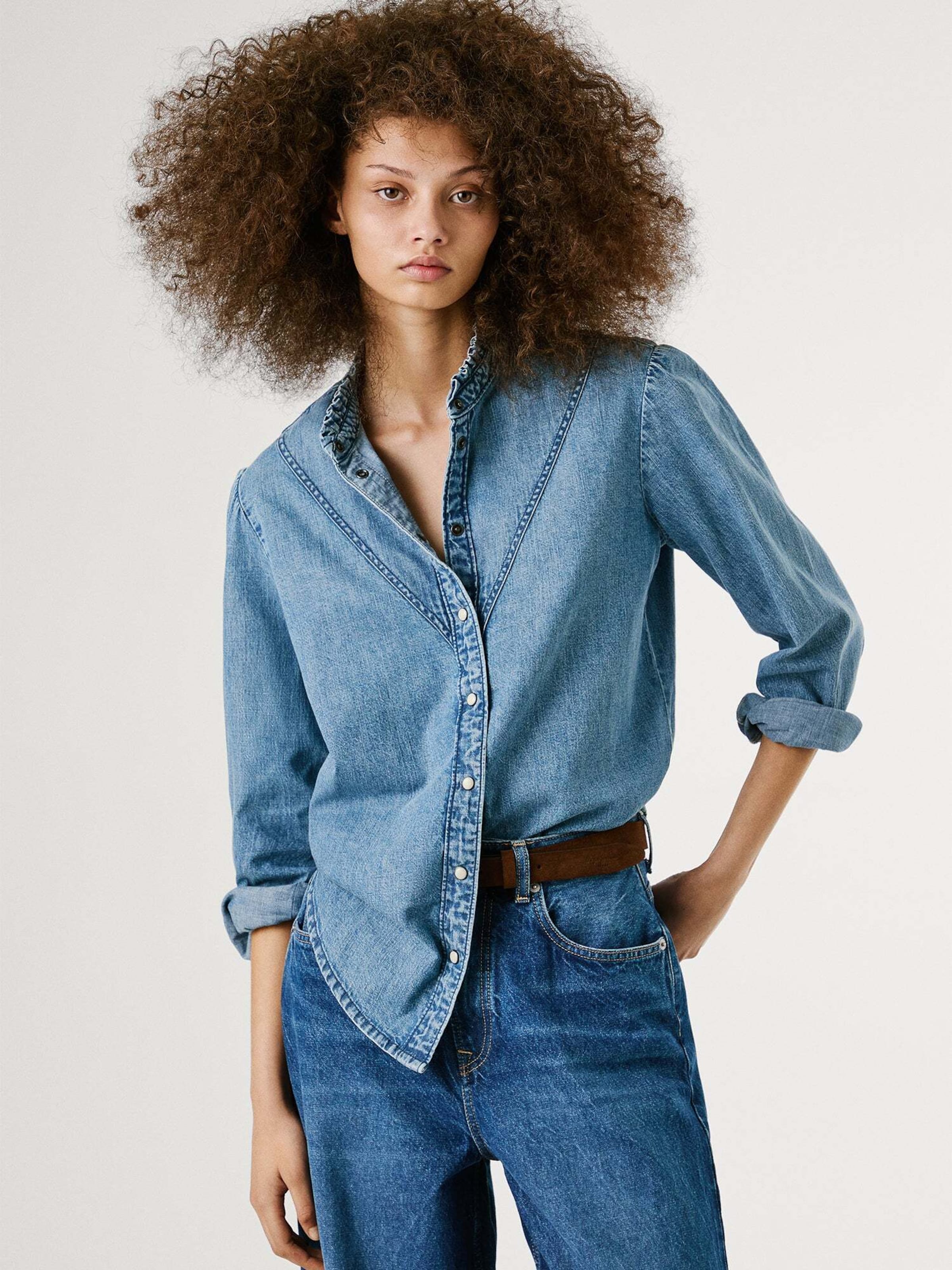 Pepe Jeans Damen Berta T-Shirt - Weiches Denim-Top Mit V-Ausschnitt Und Schößchen, 3/4-Ärmel