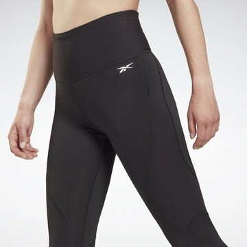 Reebok Skinny Sporthose in Schwarz