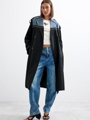 Manteau mi-saison Desigual en noir
