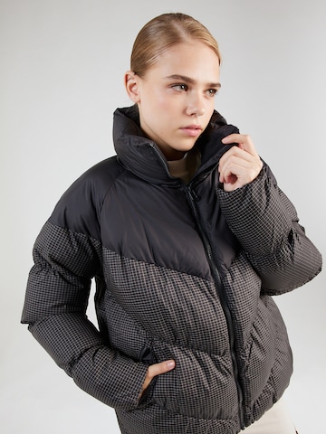 Nike Sportswear Jacke in Schwarz