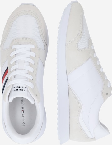 TOMMY HILFIGER Sneakers laag 'Runner Evo Mix Ess' in Wit