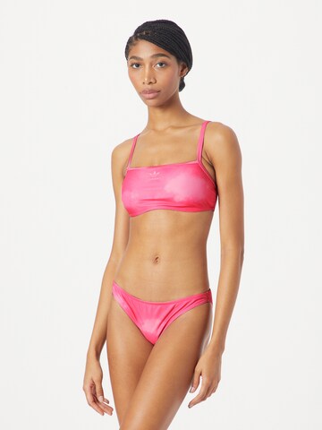 ADIDAS ORIGINALS Bustier Bikini 'Hills Hiker Allover-Print ' in Roze: voorkant