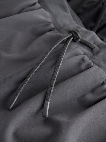 Next regular Λειτουργικό παντελόνι σε μαύρο