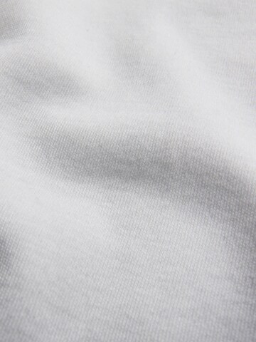 FALKE Shirt 'Essential'‌‌‌‌‌‌‌ in Weiß