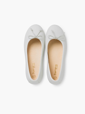 Pisamonas Ballerina's in Wit