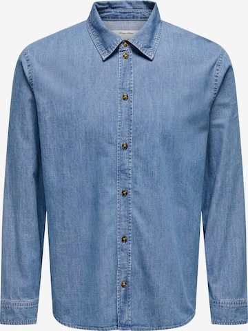 Coupe regular Chemise 'SEAN' Only & Sons en bleu : devant