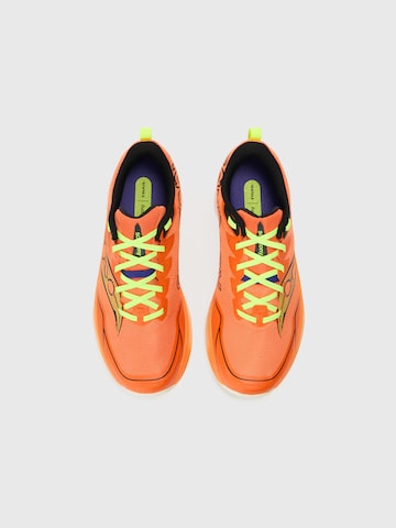 Chaussure de course 'PEREGRINE 16' saucony en orange