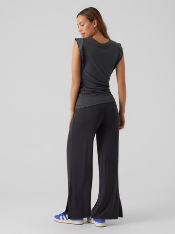 MAMALICIOUS Loose fit Trousers 'PETRA' in Black