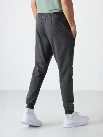 Regular Pantalon Tommy Life en gris