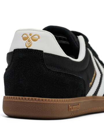 Baskets basses Hummel en noir