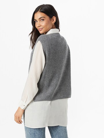 ESPRIT Pullover in Grau