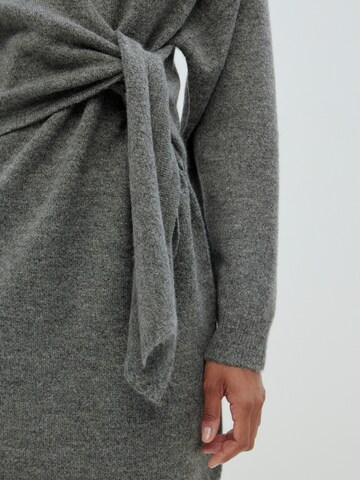 Robe 'Loran' EDITED en gris