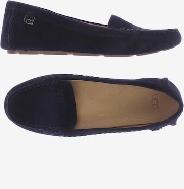 UGG Flats & Loafers in 39 in Black: front