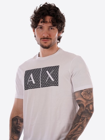 Maglietta '8NZTCKZ8H4Z1100' di EA7 Emporio Armani in bianco