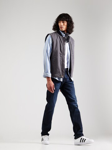 HUGO Regular Jeans 'Hugo 708' in Blau