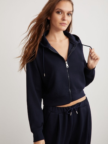 Veste de survêtement Grimelange en bleu : devant