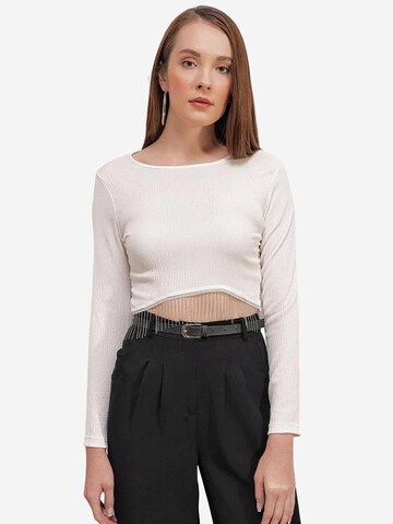 Bigdart Shirt in White