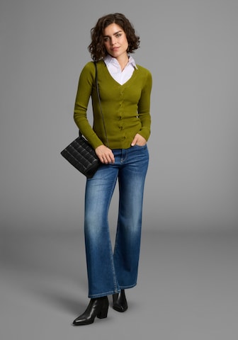 LAURA SCOTT Sweater in Green