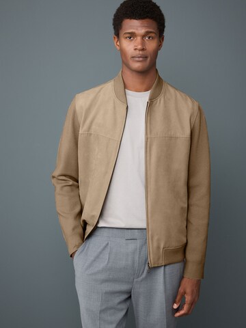 Veste mi-saison Next en beige : devant