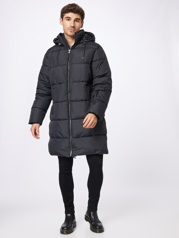 minimum Зимно палто в черно: отпред