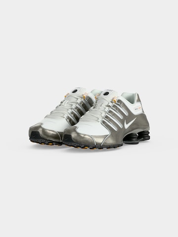 Nike Sportswear Sneakers laag 'Shox NZ' in Wit