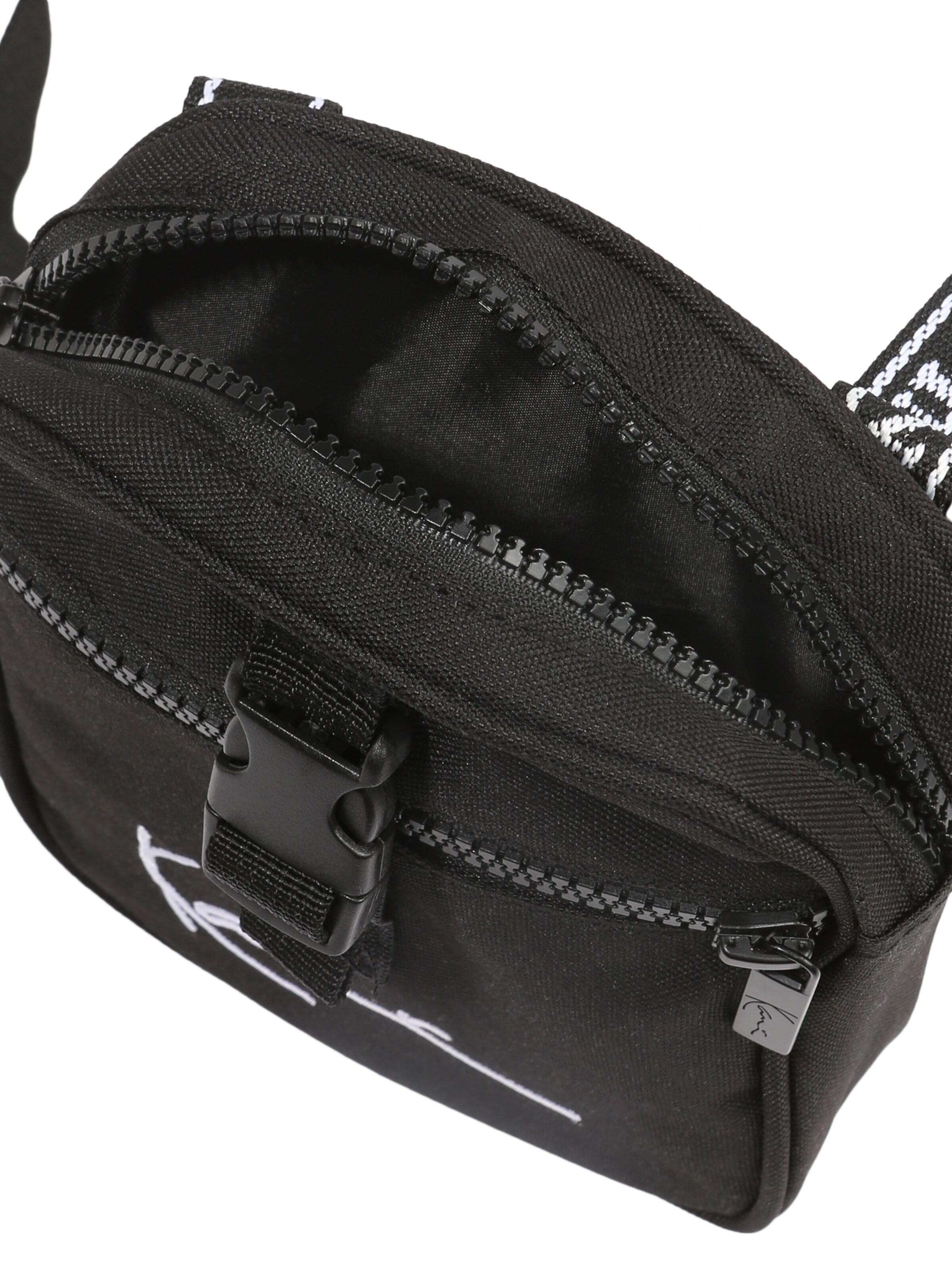 Karl Kani Õlakott, värv must