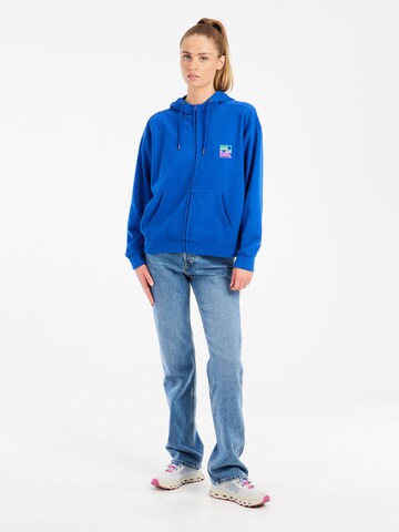 PROTEST Sweatshirt 'PRTStudio' in Blauw