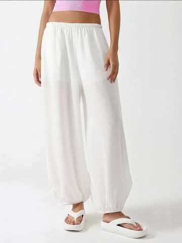 Hiccup Hose in Weiß: Vorderseite