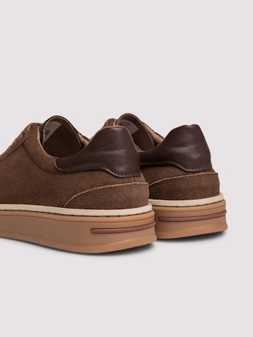 Pantofi de la Ombre pe maro