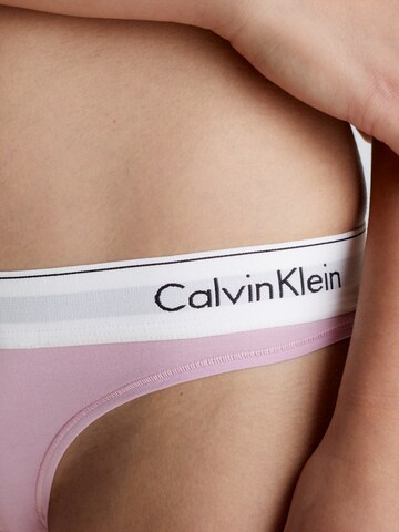Calvin Klein Underwear String in Lila