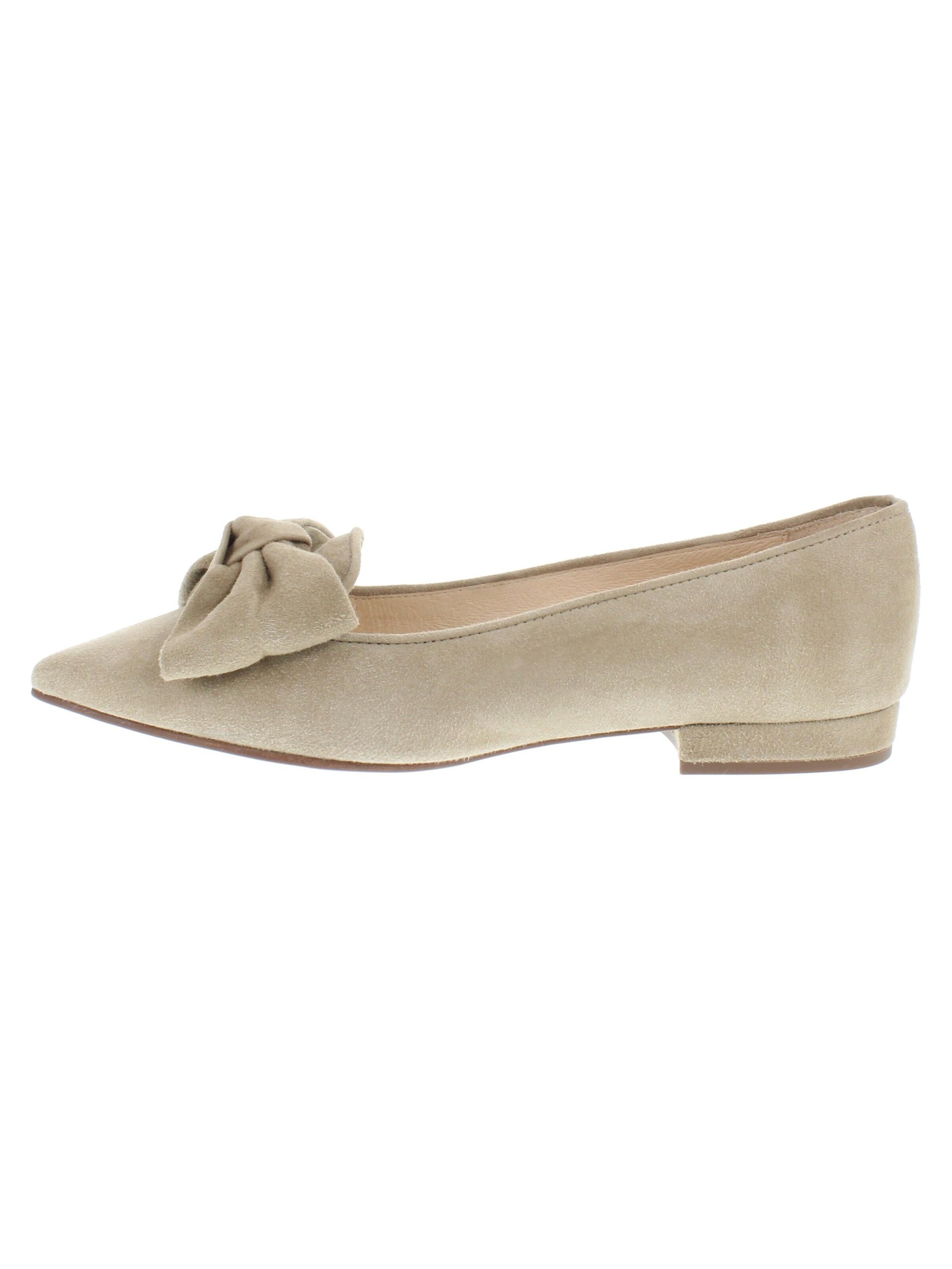 XAVER LUIS Schuhmanufaktur Ballet Flats 'COCOS - mit großer Lederschleife' in Beige: front