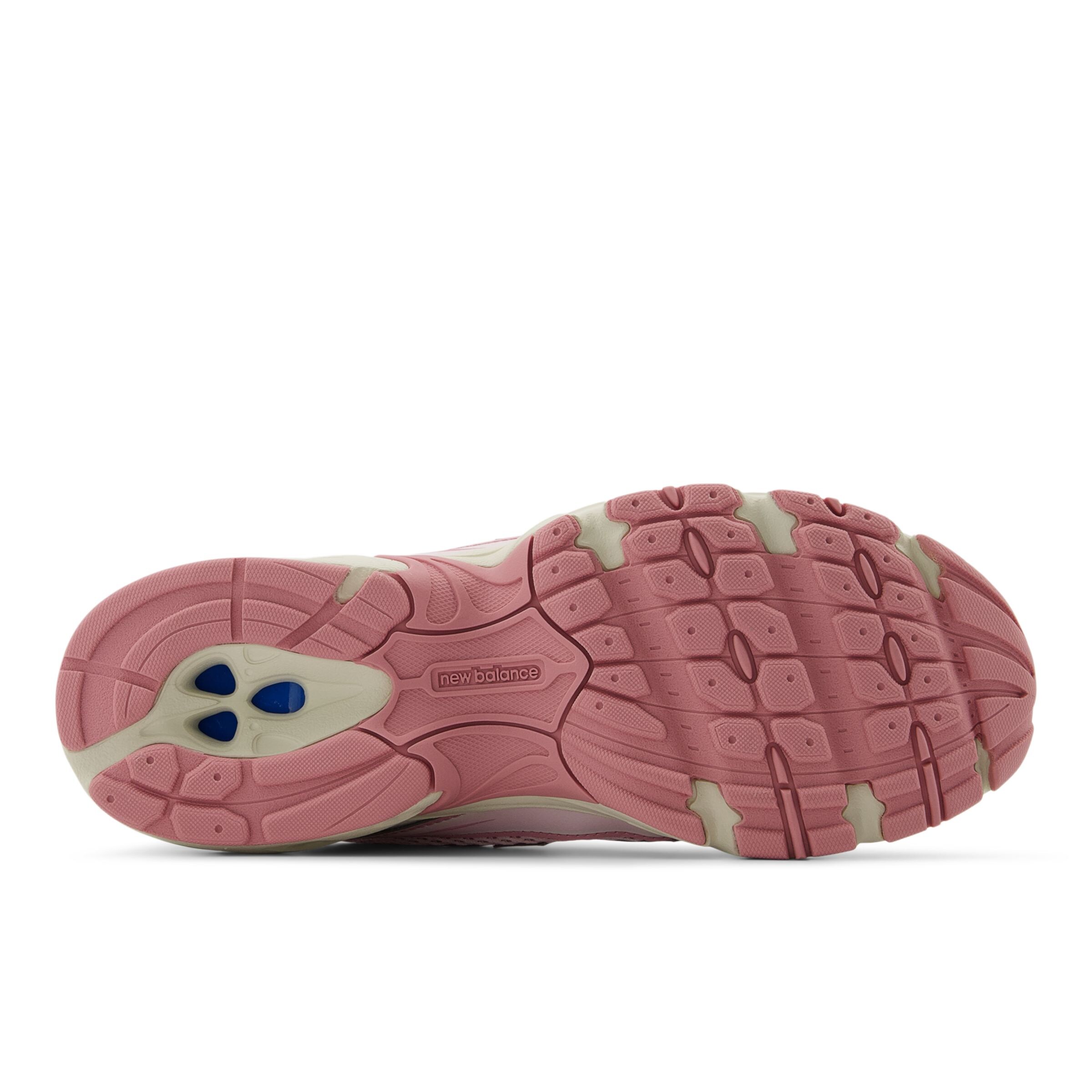 new balance Platform trainers in Pink