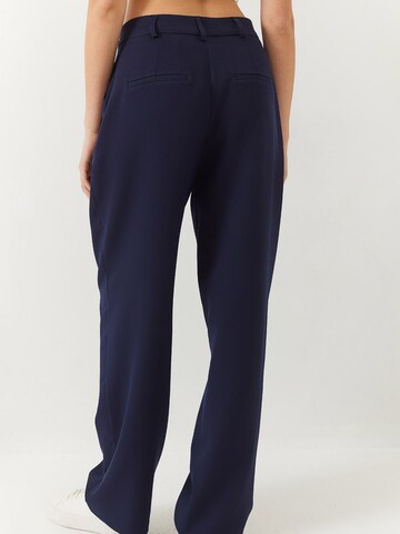 Loosefit Pantalon à pince Bianco Lucci en bleu
