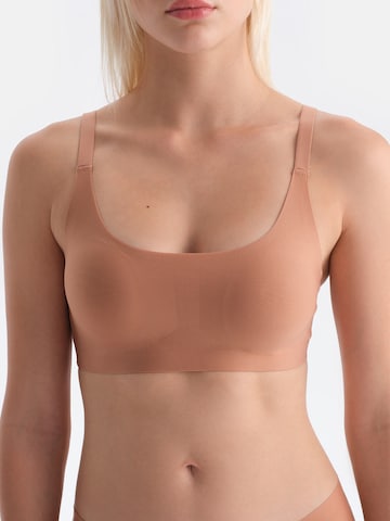 T-shirt Reggiseno di Dagi in marrone