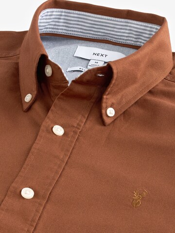 Next - Ajuste regular Camisa en marrón