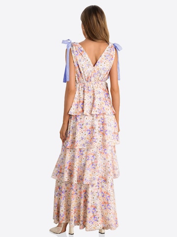 jauktas krāsas Imily Bela Kleita