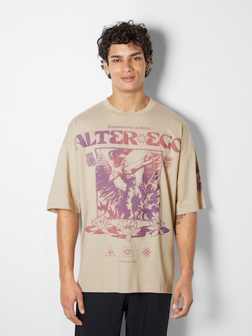 Bershka T-Shirt in Beige: Vorderseite