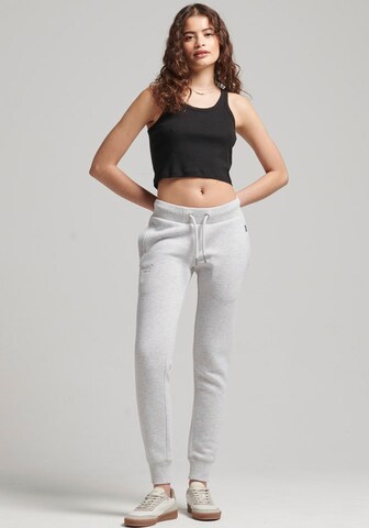 Effilé Pantalon Superdry en gris