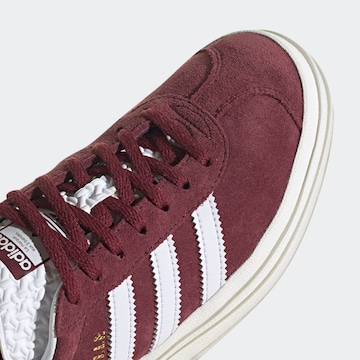 ADIDAS ORIGINALS Låg sneaker 'Gazelle Bold' i röd