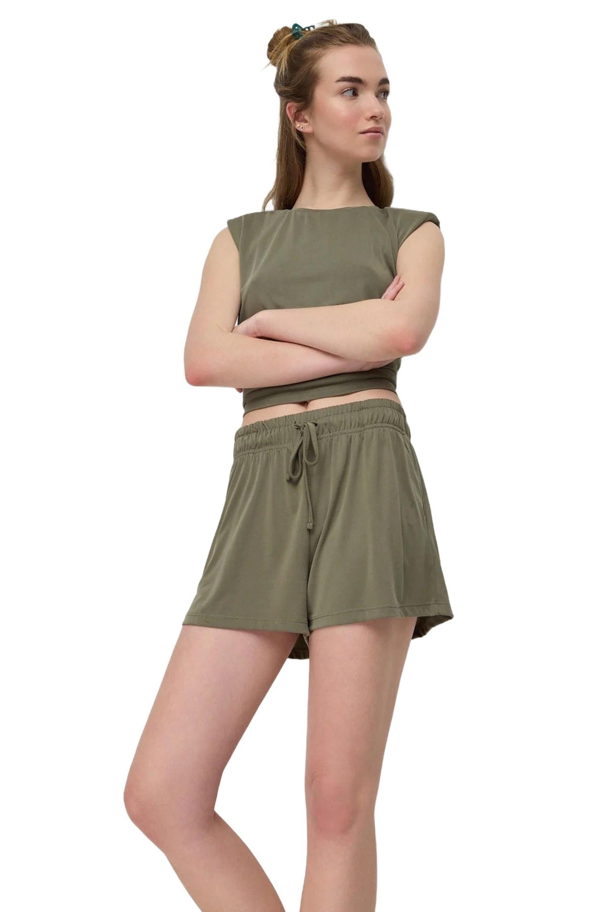 No Matter What Regular Shorts in Grün: Vorderseite
