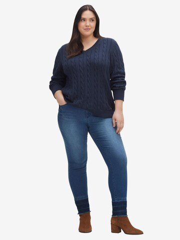 SHEEGO Slimfit Jeans in Blau