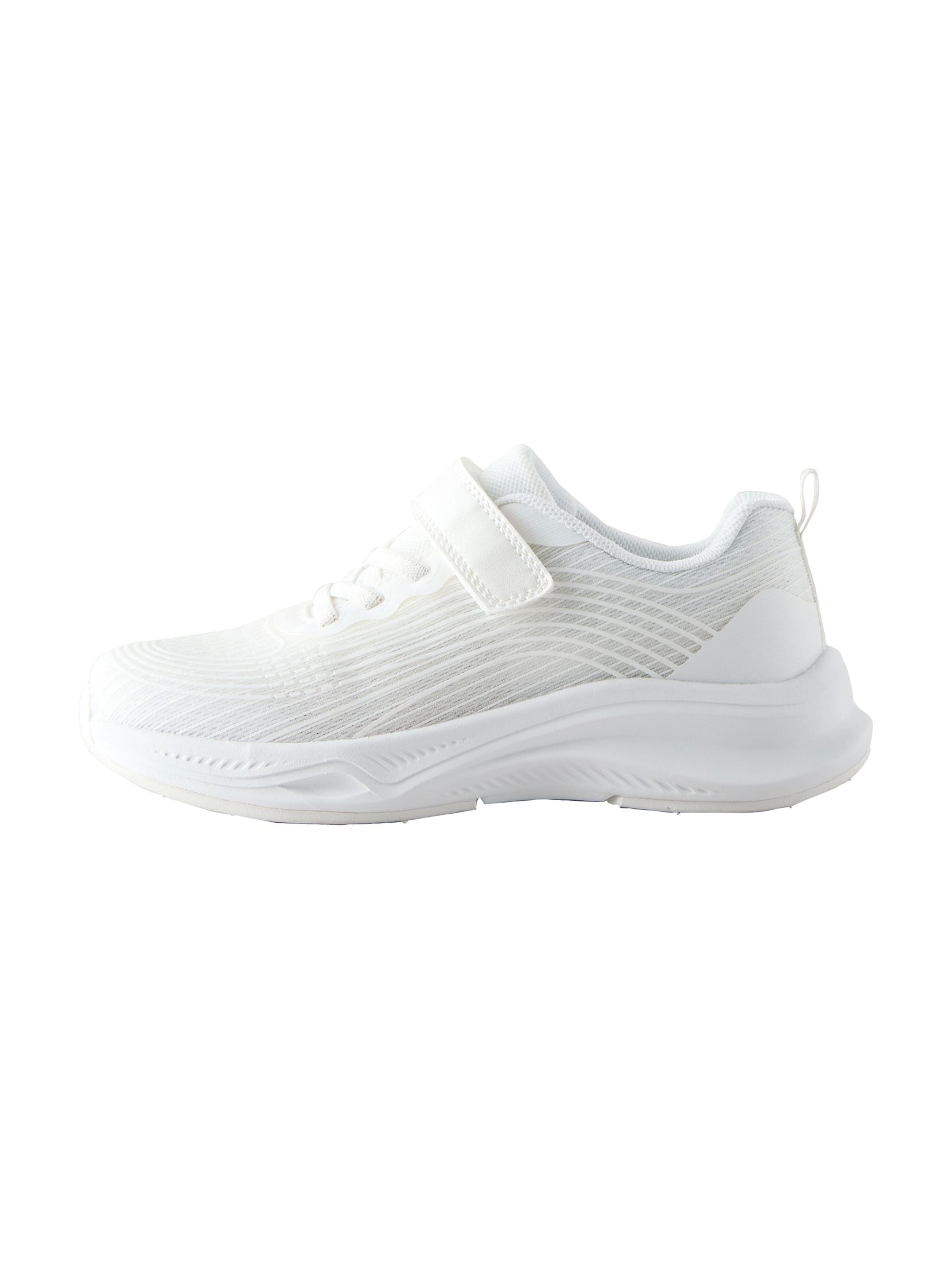 Sneaker di Next in bianco: frontale