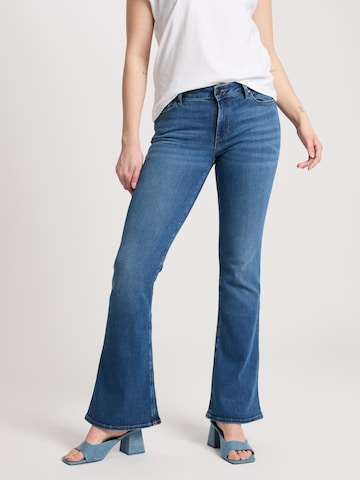 CROSS JEANS Flared Jeans ' Faye ' in Blue: front