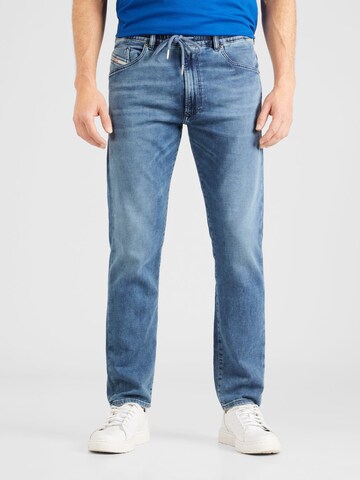 DIESEL גזרת סלים ג'ינס 'KROOLEY' בכחול: מלפנים