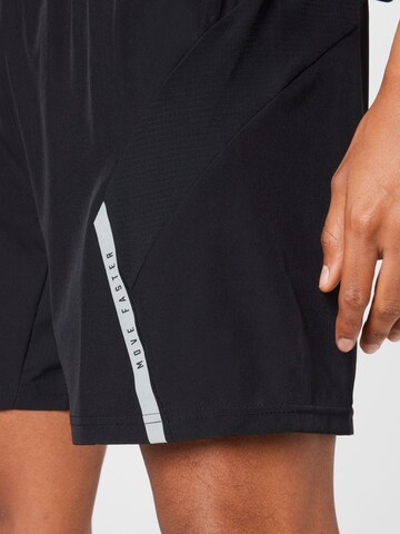 ENDURANCE Regular Sportshorts in Schwarz