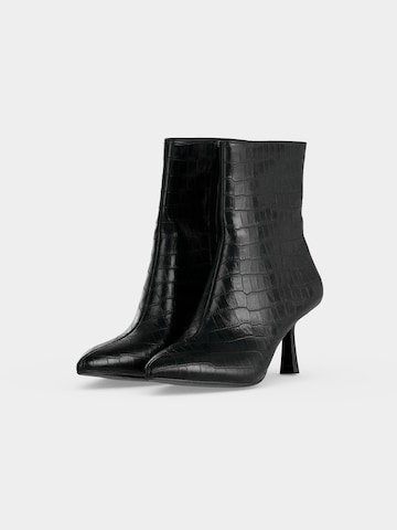 BUFFALO Stiefelette 'WILLOW' in Schwarz