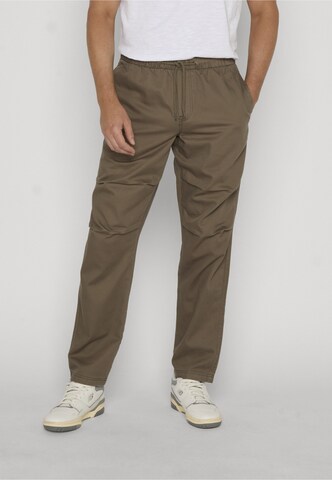 INDICODE JEANS - Loosefit Calças 'Melaton' em verde: frente