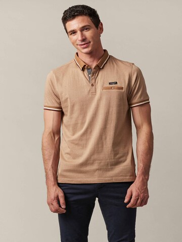 T-Shirt 'Drexler' Deeluxe en marron : devant