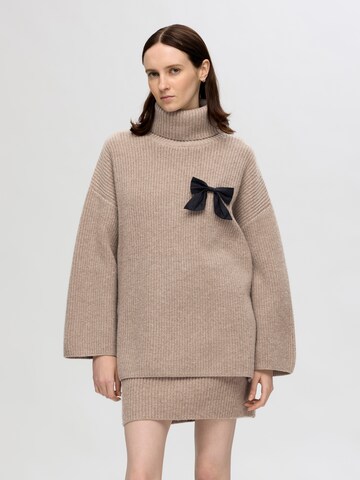 SELECTED Oversized Sweater in Beige: front